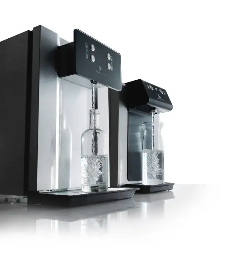Zwei Trinkwasserspender in schickem Design von Eauvation / Schweiz